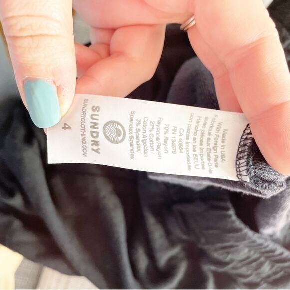 Sundry for Evereve Everyday Pocket Jogger Pants in Black Soft Knit Size 4 - Picture 4 of 7